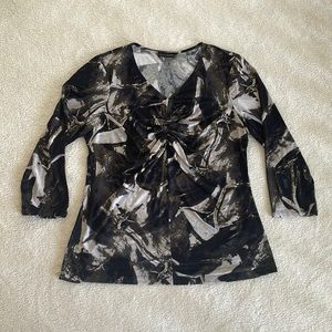 Abstract neutral printed jersey top with Ruching detail.